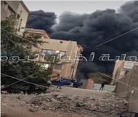 حريق ضخم في قلب المنطقة الصناعية بالعبور.. والدفع بـ 7 سيارات إطفاء للسيطرة| صور