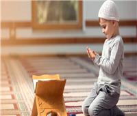 قبل بلوغه سن التكليف | هل يثاب الطفل على الطاعات والعبادات؟