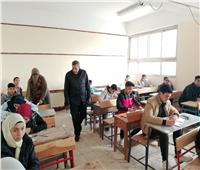 مدير تعليم البحيرة يتفقد لجان امتحانات الشهادة الإعدادية 