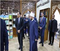 وزير الأوقاف يستقبل «مدبولي» في جناح المجلس الأعلى للشئون الإسلامية بمعرض الكتاب