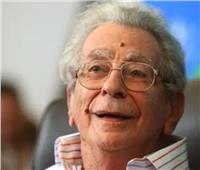 من «باب الحديد» إلى «كان».. 100 عام من عبقرية «شاهين»
