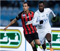 الرياض يوقف قطار انتصارات الهلال في الدوري السعودي