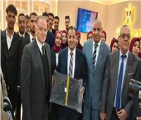 رئيس جامعة قنا يترأس وفد الجامعة بمعرض القاهرة الدولي للكتاب