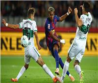 انطلاق مباراة برشلونة أمام إلتشي في الدوري 