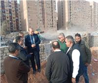 البيئة تُنفذ حملة ميدانية موسعة لرصد وإزالة مصادر التلوث البيئي بحي الطالبية