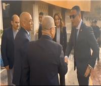محافظ الجيزة الجديد يصل مكتبه بالديوان العام لمباشرة مهام عمله | فيديو 