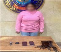  ضبط صانعة محتوى نشرت مقاطع خادشة للحياء عبر مواقع التواصل