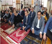 محافظ المنوفية يؤدي شعائر صلاة الجمعة بمسجد أبو علي بمركز ومدينة تلا