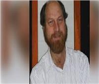 من هو عالم الفلك الذي اكتشف الماء في الفضاء وقُتل في منزله؟