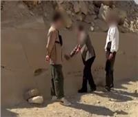 ضبط مرشد سياحي شوه هرم سقارة بالجيزة