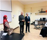 رئيس جامعة الدلتا التكنولوجية يتابع سير العملية التعليمية