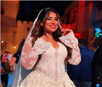 آيتن عامر تتألق بفستان زفاف في «كلهم بيحبوا مودي» وتكشف كواليس دورها