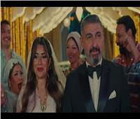 كيمياء خاصة تجمع آيتن عامر وياسر جلال في «كلهم بيحبوا مودي» | شاهد