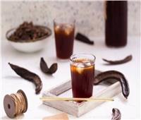يعزز صحة الجهاز الهضمي.. الخروب سر الترطيب في رمضان