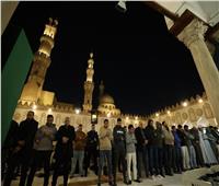 "النفخ أو التنهيد" هل يُبطل الصلاة؟.. علي جمعة يجيب