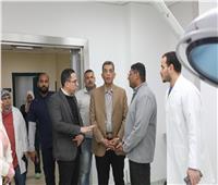 محافظ البحر الأحمر يتفقد مستشفى القصير التخصصي 