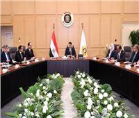 وزير الصناعة يجتمع بمصنعي السيراميك والبورسلين لبحث تحديات القطاع