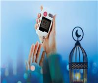 دكتور رمضان| مريض سكر انتبه؟ هذه علامات في الصيام قد تهدد حياتك.. افطر فوراً 