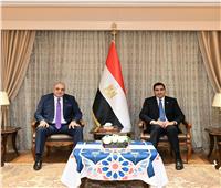 وزير الرياضة يستقبل رئيس نادي الشمس
