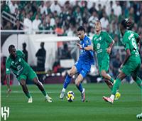الهلال يتقدم على أهلي جدة في الشوط الأول