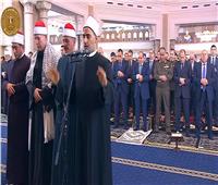 الرئيس السيسي يؤدي صلاة عيد الفطر في مسجد الفتاح العليم بالعاصمة الجديدة