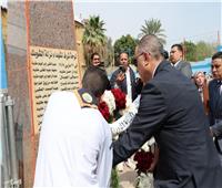 محافظ الجيزة يضع إكليل الزهور على النصب التذكاري للشهداء