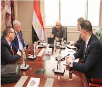عصمت: زيادة نسبة المكون المحلي في المشروعات القومية ومنها الضبعة النووية  