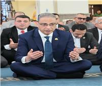 وزير الأوقاف ومحافظ الجيزة يؤديان صلاة الجمعة بمسجد خديجة بنت خويلد