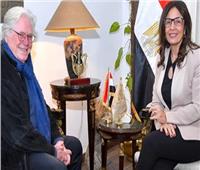 رئيسًا لمهرجان القاهرة السينمائي.. وزيرة الثقافة تجدد الثقة في حسين فهمى 