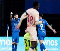 الهلال يكتسح الخلود بنصف دستة أهداف ويطارد صدارة الدوري السعودي