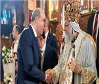 وزير الطيران يهنئ البابا تواضروس بعيد القيامة ويشهد احتفالية الإنجيلية