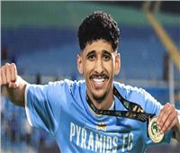 نقل أحمد عاطف "قطة" للمستشفى بعد اصطدام مروع بزميله في قمة الزمالك وبيراميدز