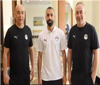 جهاز منتخب مصر يطمئن على محمد صلاح