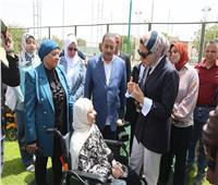 بالتعاون مع مؤسسة «مصطفى وعلى أمين».. تسليم 50 كرسي كهربائي لذوي الهمم