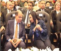 وزيرة التضامن ومحافظ المنيا يشهدان استعراض إنجازات "تعزيز المواطنة" 