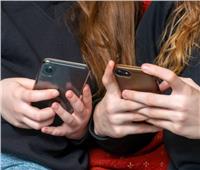 بريطانيا تفرض قيودًا على استخدام وسائل التواصل الاجتماعي 