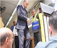 تنفيذًا لتوجيهات الرئيس.. وزير العمل يُطلق 4 وحدات تدريب مهني متنقلة 