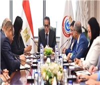 خالد عبدالغفار يبحث تعزيز التعاون مع «البنك ومؤسسة التمويل الدوليين» في القطاع الصحي