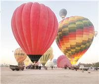 الرياح تعلّق بالون الأقصر 