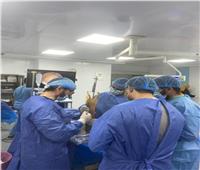 إجراء أول عملية دقيقة باستخدام منظار مفاصل الرسغ والكوع بمستشفيات سوهاج الجامعية