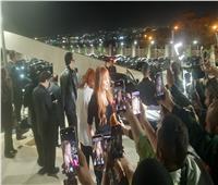 كارول سماحة تصل عزاء هاني شاكر بمسجد أبو شقة | صور