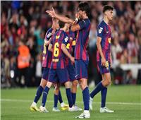برشلونة يهزم ريال مدريد ويتوج بلقب الدوري الإسباني