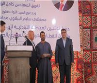 تسليم تعويضات شاغلي المباني والأراضي المتعارضة مع مسار القطار بنطاق محطة قنا