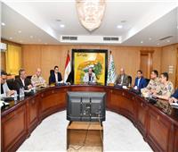 محافظ الفيوم يناقش استعدادات الأجهزة التنفيذية للتدريب العملي المشترك "صقر 170" 