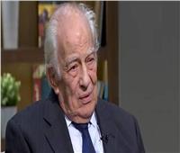 رشوان توفيق يودع عبد الرحمن أبو زهرة رغم أزمته الصحية 