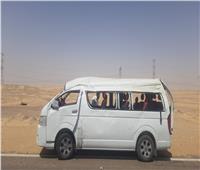 إصابة 14 شخصًا في انقلاب ميكروباص على الطريق الصحراوي الغربي بأسوان