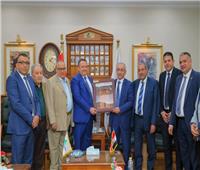 نقيب المهندسين يبحث تعزيز التعاون المشترك مع وفد نقابة مهندسي الأردن