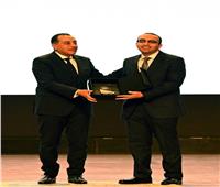 مدبولي يُكرم تعليم الإسماعيلية ضمن مبادرة "المليون رخصة دولية