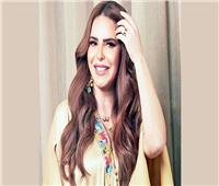 على أنغام «عيشنا أد إيه».. دنيا عبد العزيز تبرز جمالها في أحدث ظهور