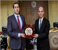 رئيس الجامعة المصرية للتعلم الإلكتروني يبحث التعاون الأكاديمي مع جامعة بني سويف